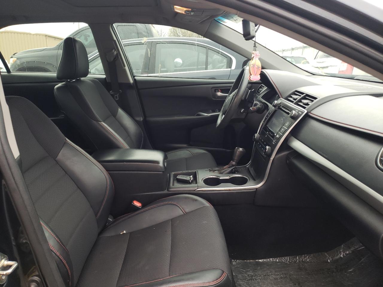 Photo 5 from auction – 2016 TOYOTA CAMRY LE with VIN 4T1BF1FK8GU249585