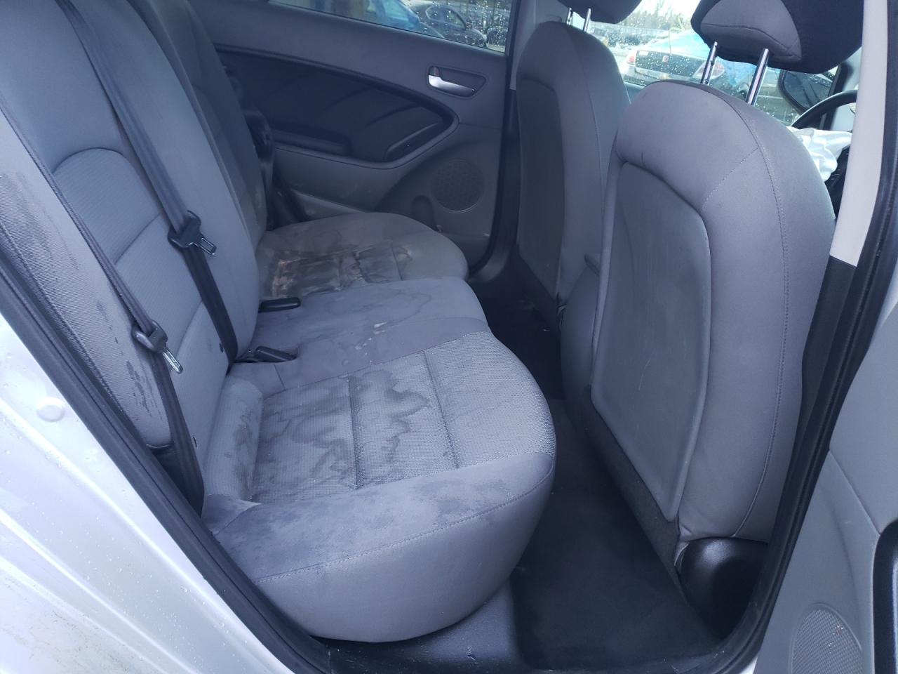 Photo 6 from auction – 2018 KIA FORTE LX with VIN 3KPFK4A73JE247058