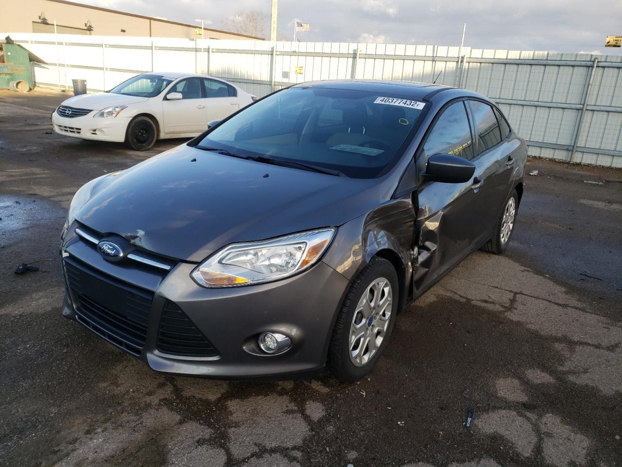 Photo 2 from auction – 2012 FORD FOCUS SE with VIN 1FAHP3F25CL271959
