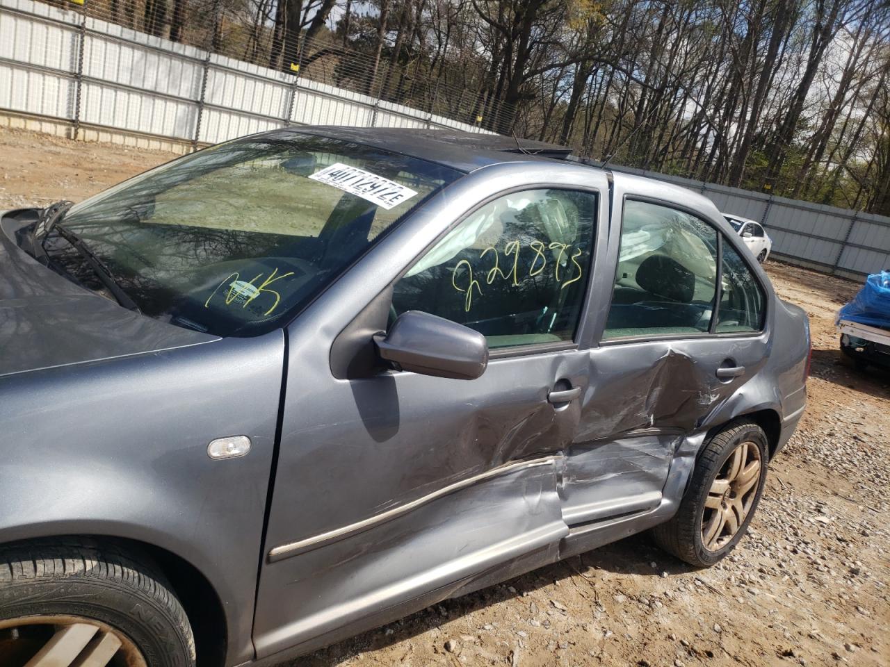 Photo 10 from auction – 2004 VOLKSWAGEN JETTA GLS with VIN 3VWSE69M54M009490