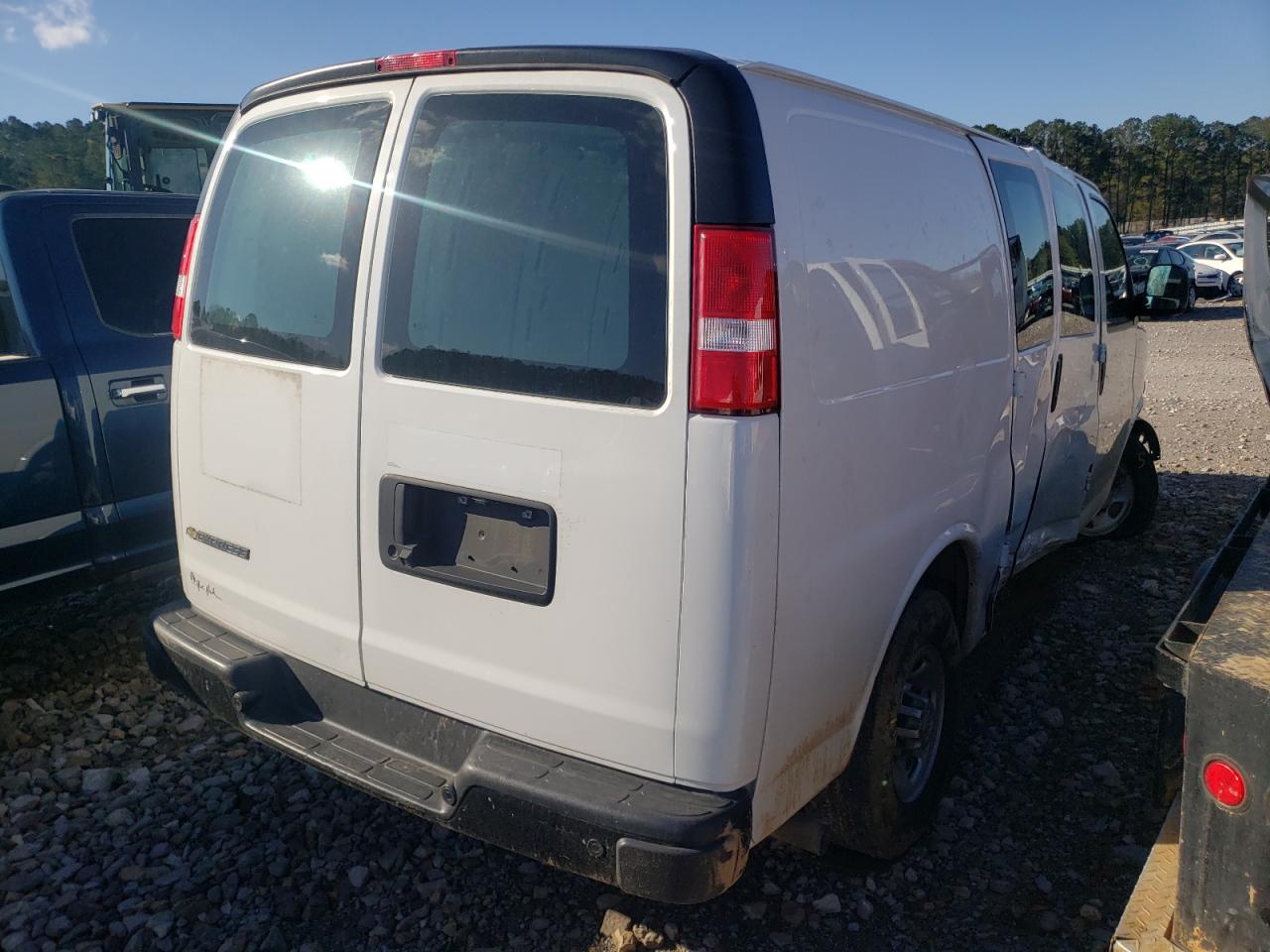 Photo 4 from auction – 2021 CHEVROLET EXPRESS G2 with VIN 1GCWGAFP7M1230909