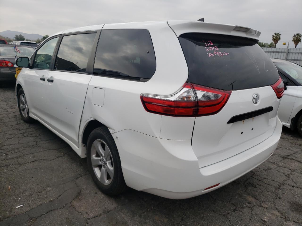 Photo 3 from auction – 2020 TOYOTA SIENNA L with VIN 5TDZZ3DC5LS041969