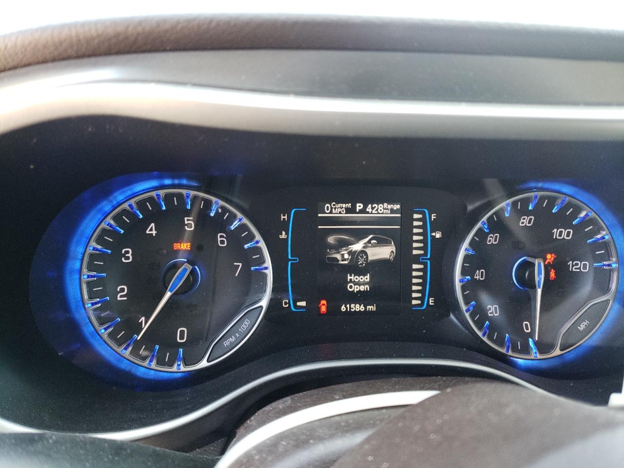 Photo 8 from auction – 2017 CHRYSLER PACIFICA T with VIN 2C4RC1BGXHR803740