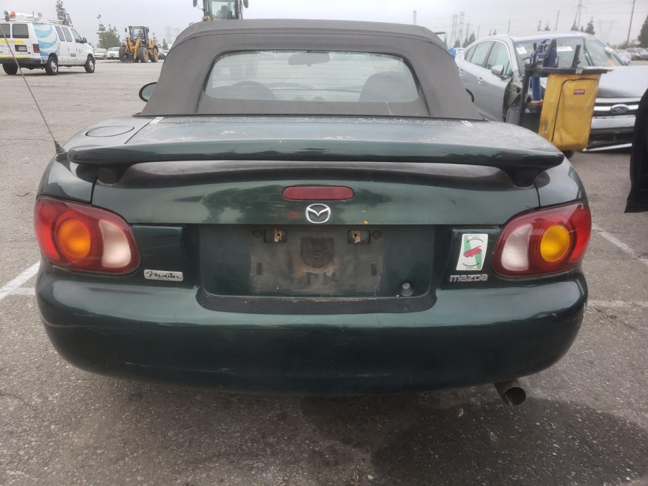 Photo 6 from auction – 2000 MAZDA MX-5 MIATA with VIN JM1NB353XY0155042
