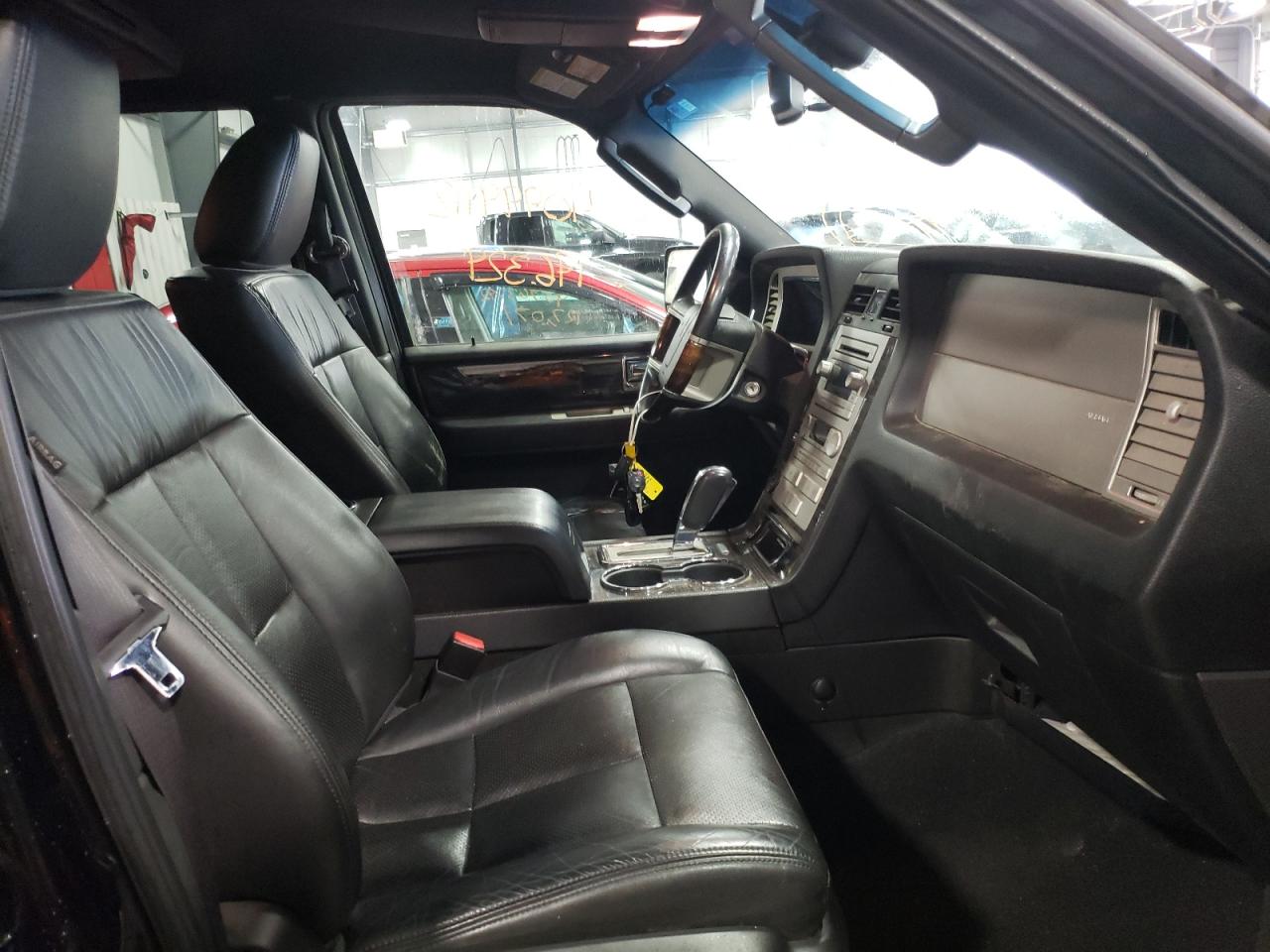 Photo 5 from auction – 2009 LINCOLN NAVIGATOR with VIN 5LMFU28589LJ01463