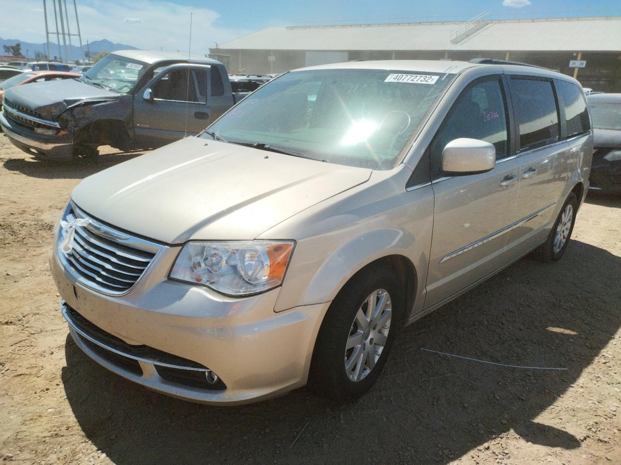 Photo 2 from auction – 2013 CHRYSLER TOWN & COU with VIN 2C4RC1BG6DR621530