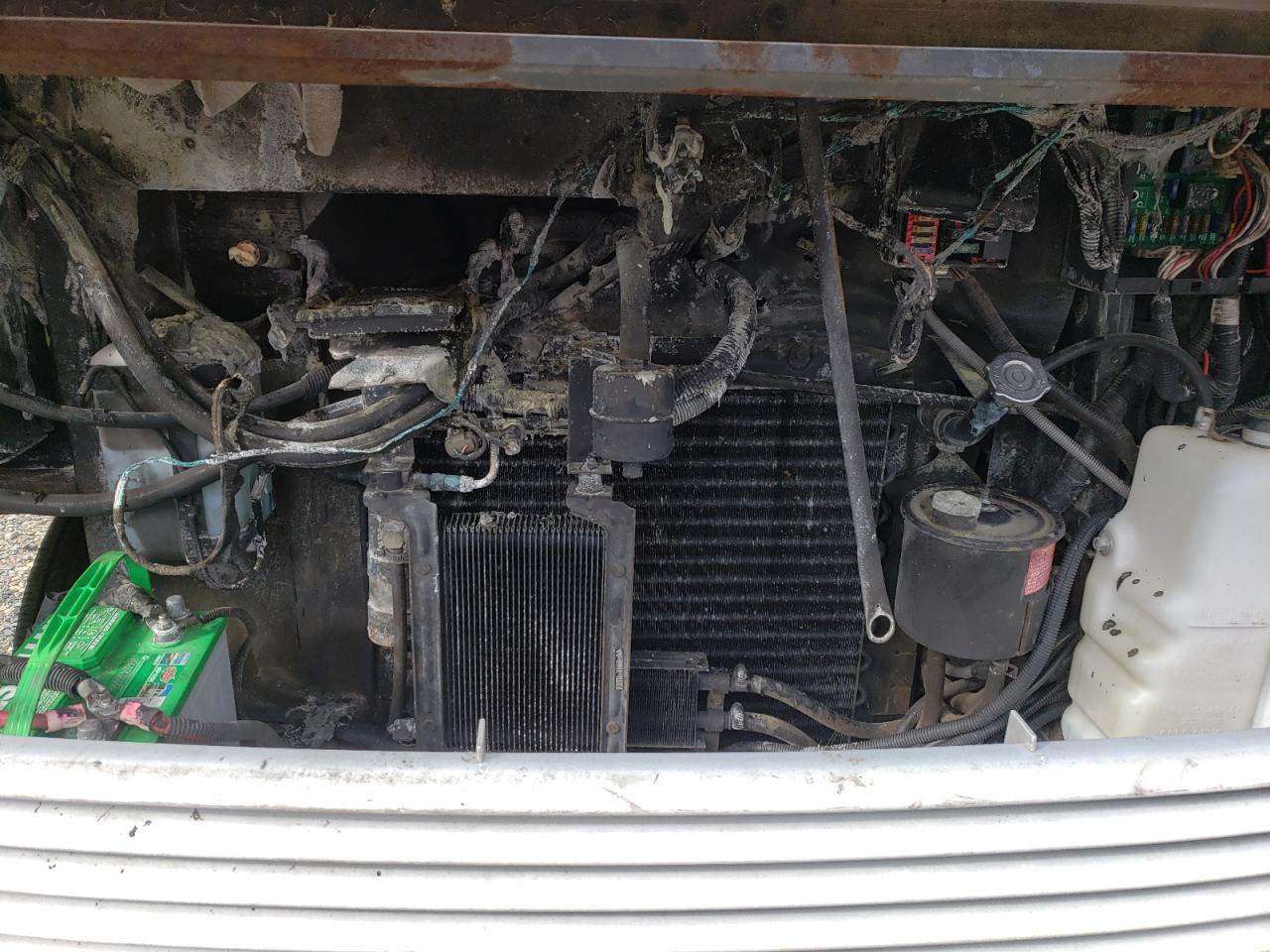 Photo 7 from auction – 1996 SOUT MOTORHOME with VIN 3FCMF53G7TJA04622