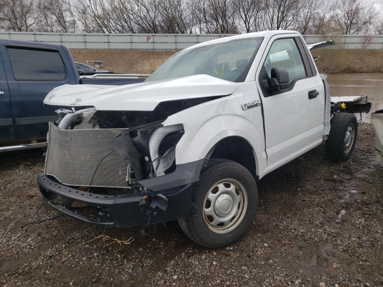 Photo 2 from auction – 2016 FORD F150 with VIN 1FTMF1C80GFA31327