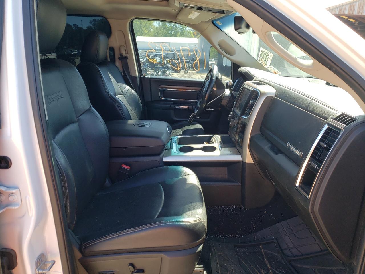Photo 5 from auction – 2017 RAM 2500 LARAM with VIN 3C6UR5NL8HG694376