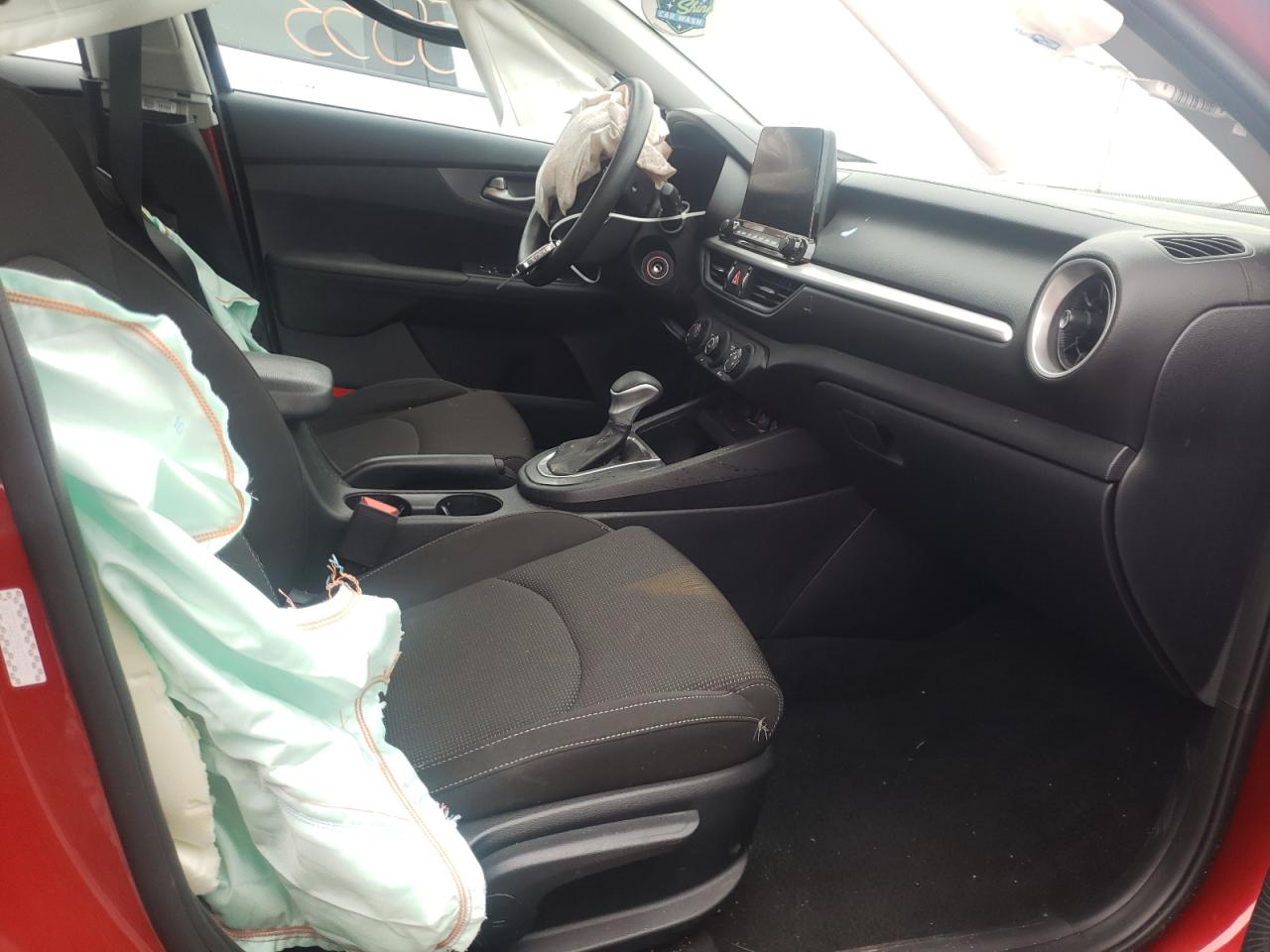 Photo 5 from auction – 2021 KIA FORTE FE with VIN 3KPF24AD3ME271273