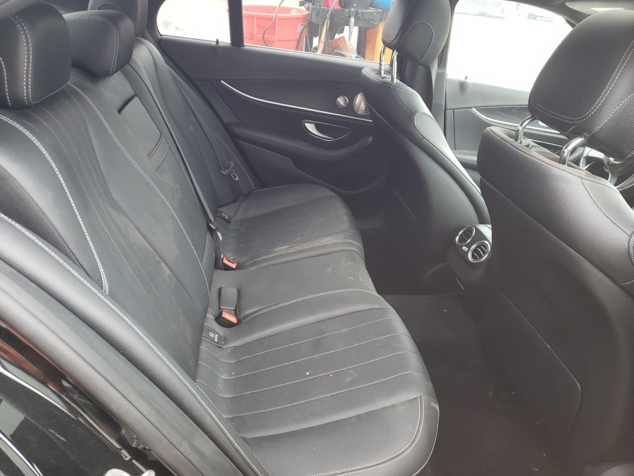 Photo 6 from auction – 2017 MERCEDES-BENZ E 300 with VIN WDDZF4JB1HA160347
