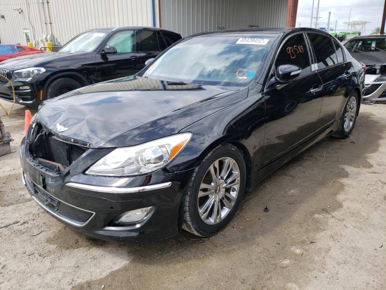 Photo 2 from auction – 2012 HYUNDAI GENESIS 3. with VIN KMHGC4DD0CU153142