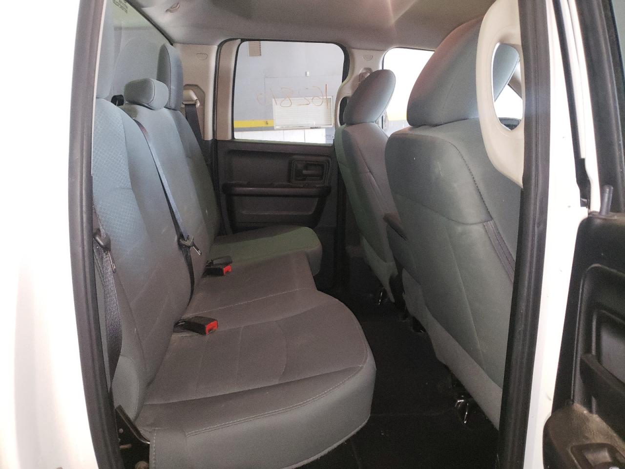 Photo 6 from auction – 2016 RAM 1500 ST with VIN 1C6RR7FG3GS411814