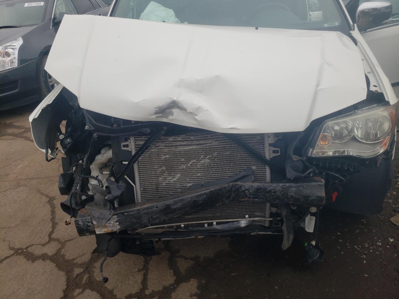 Photo 7 from auction – 2013 CHRYSLER TOWN & COU with VIN 2C4RC1CG8DR745846