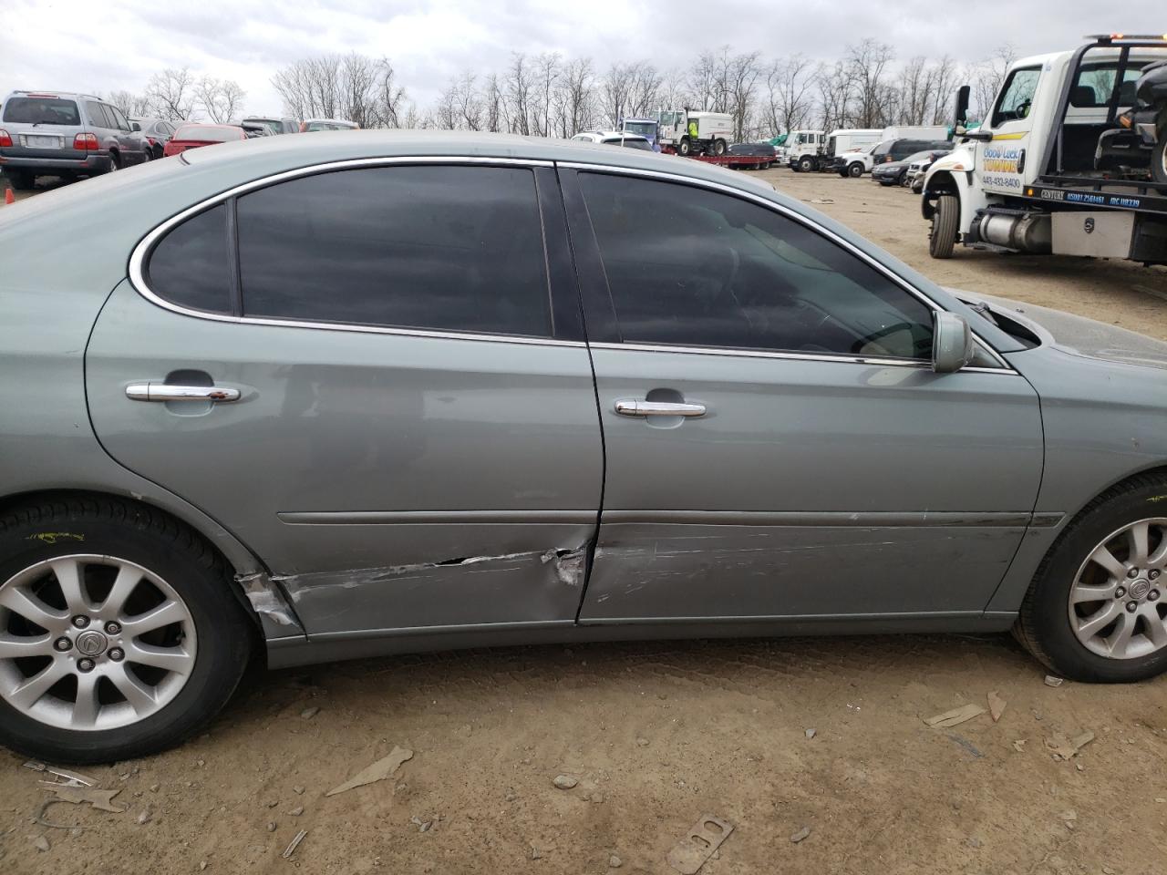 Photo 9 from auction – 2002 LEXUS ES 300 with VIN JTHBF30G420082340