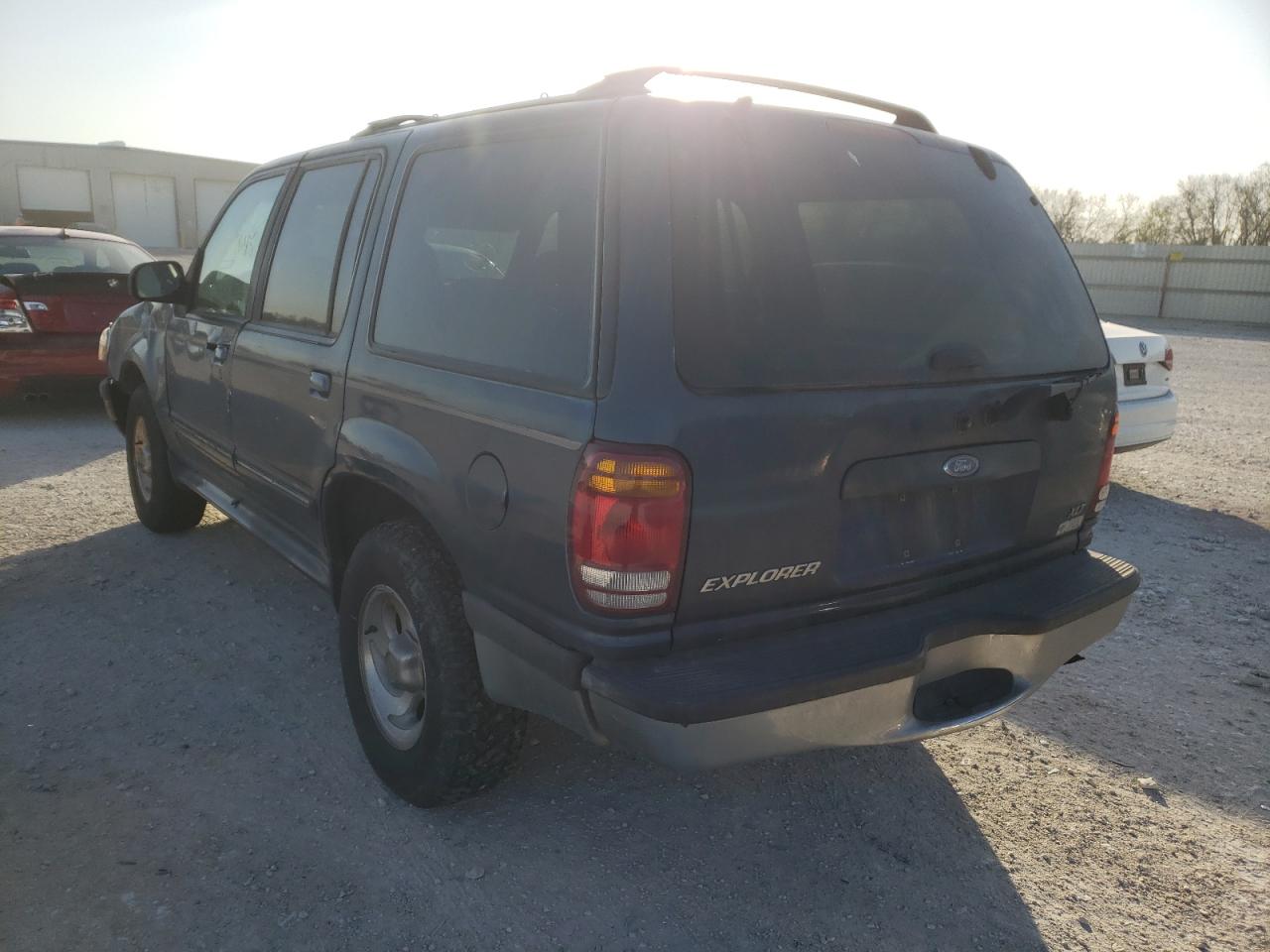 Photo 3 from auction – 1998 FORD EXPLORER with VIN 1FMZU32P3WZC16562