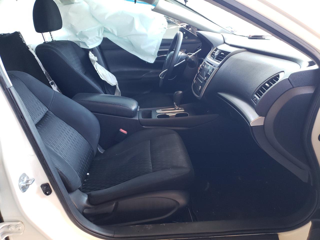 Photo 5 from auction – 2017 NISSAN ALTIMA 2.5 with VIN 1N4AL3AP7HC229381