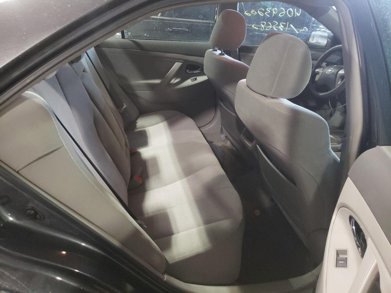 Photo 6 from auction – 2010 TOYOTA CAMRY BASE with VIN 4T4BF3EK6AR074781