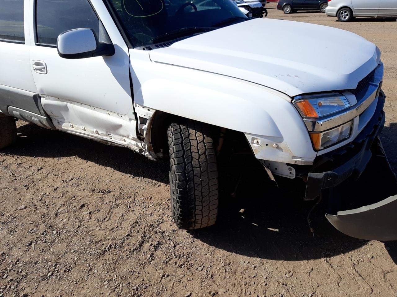 Photo 9 from auction – 2002 CHEVROLET AVALANCHE with VIN 3GNEC13T12G190292
