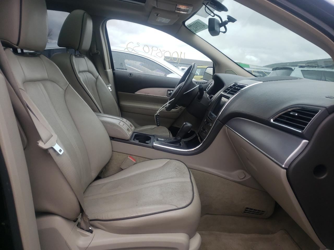 Photo 5 from auction – 2011 LINCOLN MKX with VIN 2LMDJ8JK6BBJ33781