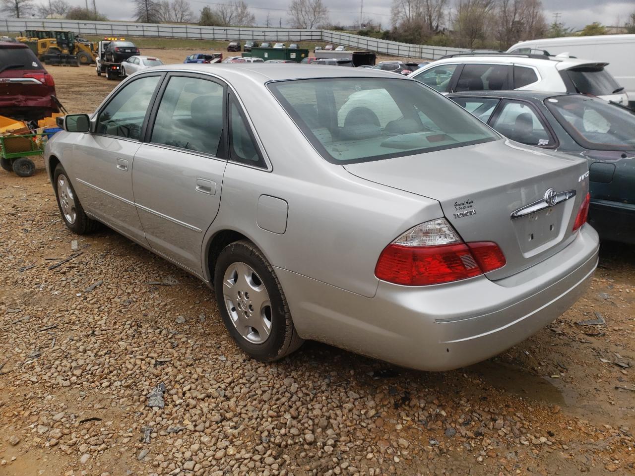 Photo 3 from auction – 2004 TOYOTA AVALON XL with VIN 4T1BF28B84U384306