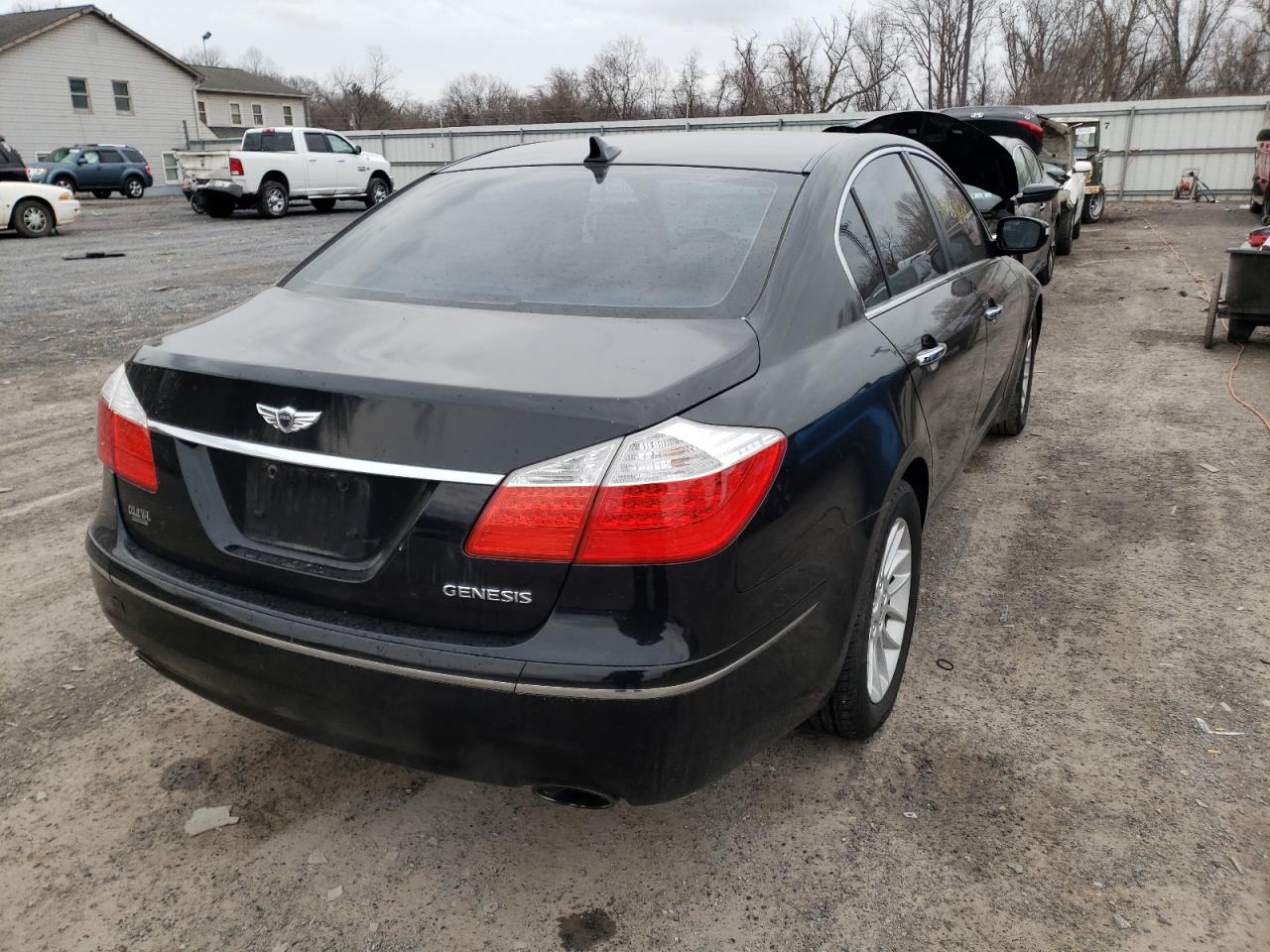 Photo 4 from auction – 2011 HYUNDAI GENESIS 3. with VIN KMHGC4DE9BU141546
