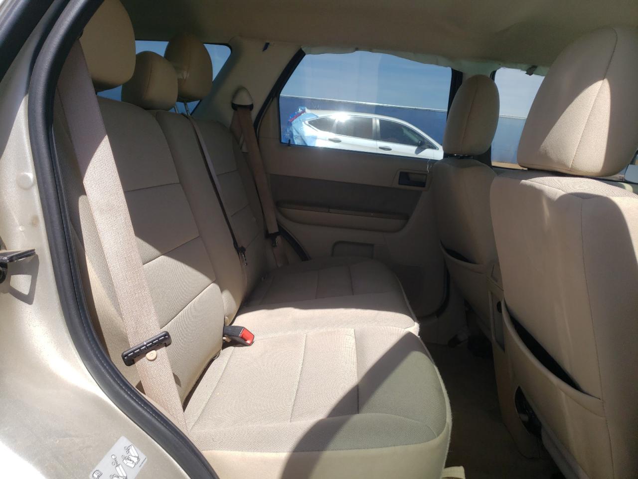 Photo 6 from auction – 2010 FORD ESCAPE XLT with VIN 1FMCU0DG6AKC75950