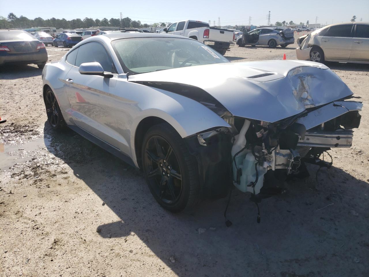 FORD MUSTANG 2018 with VIN 1FA6P8THXJ5171984 - Photo from auction