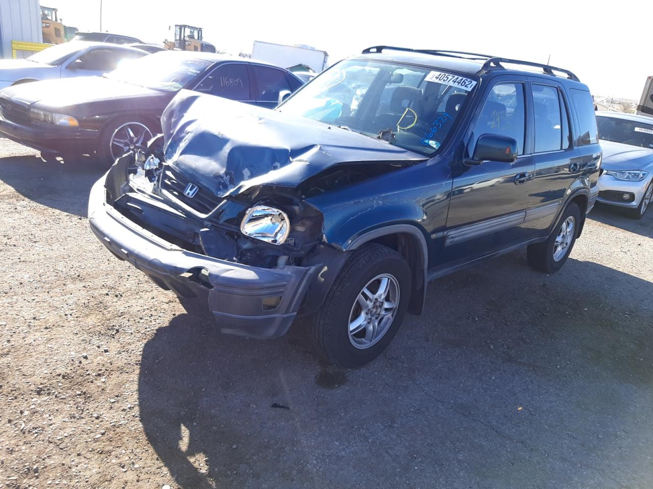 Photo 2 from auction – 1998 HONDA CR-V EX with VIN JHLRD1866WC066329