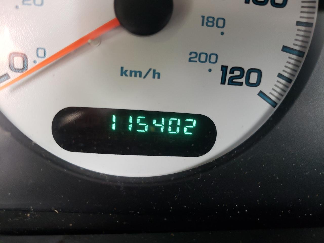Photo 8 from auction – 2001 CHRYSLER TOWN & COU with VIN 2C8GP443X1R336654