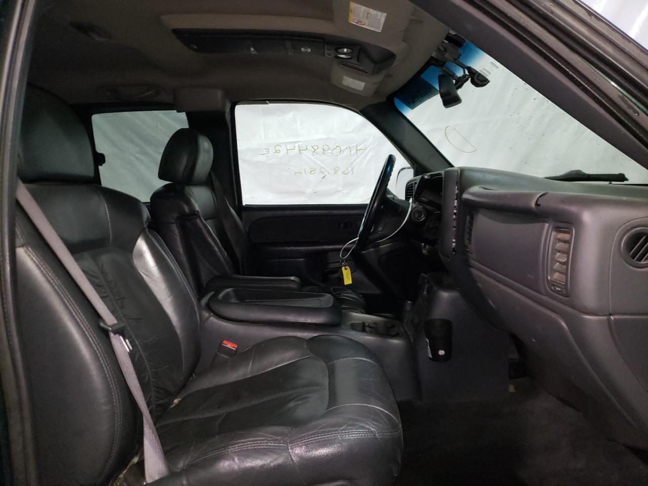 Photo 5 from auction – 2002 CHEVROLET SILVERADO with VIN 2GCEK19T021240045