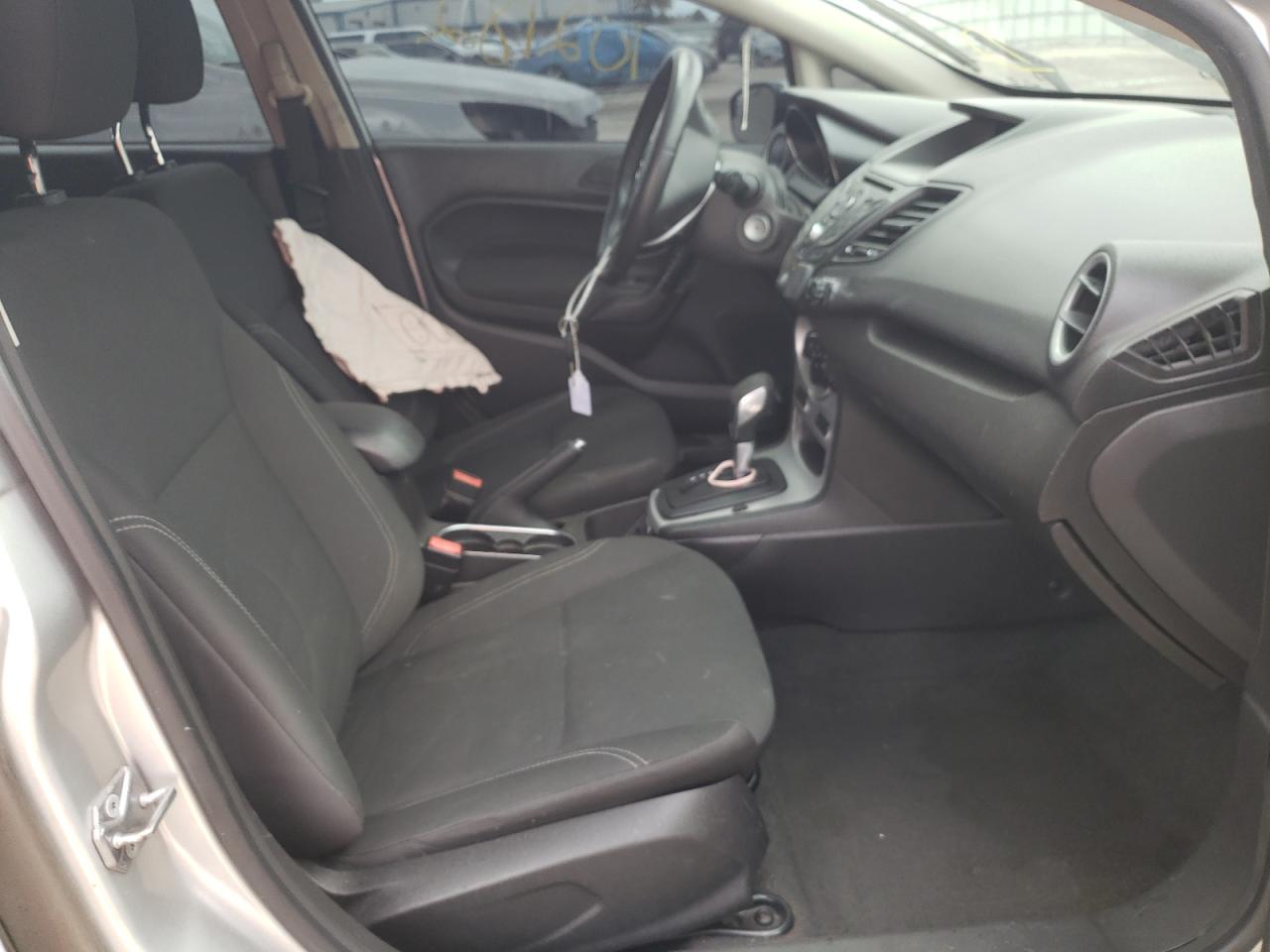 Photo 5 from auction – 2016 FORD FIESTA SE with VIN 3FADP4BJ8GM114660