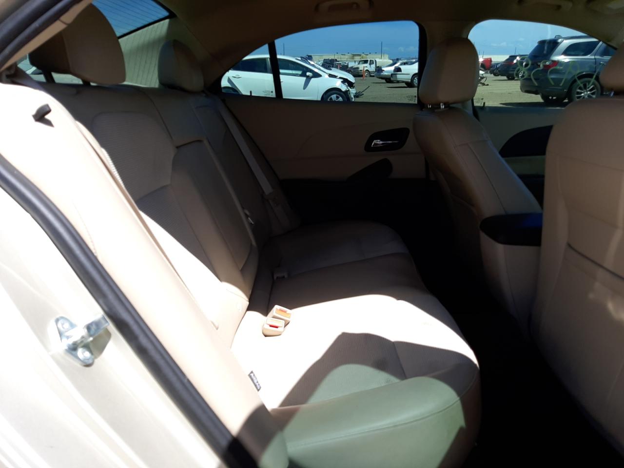 Photo 6 from auction – 2015 CHEVROLET MALIBU 1LT with VIN 1G11C5SL8FF248415