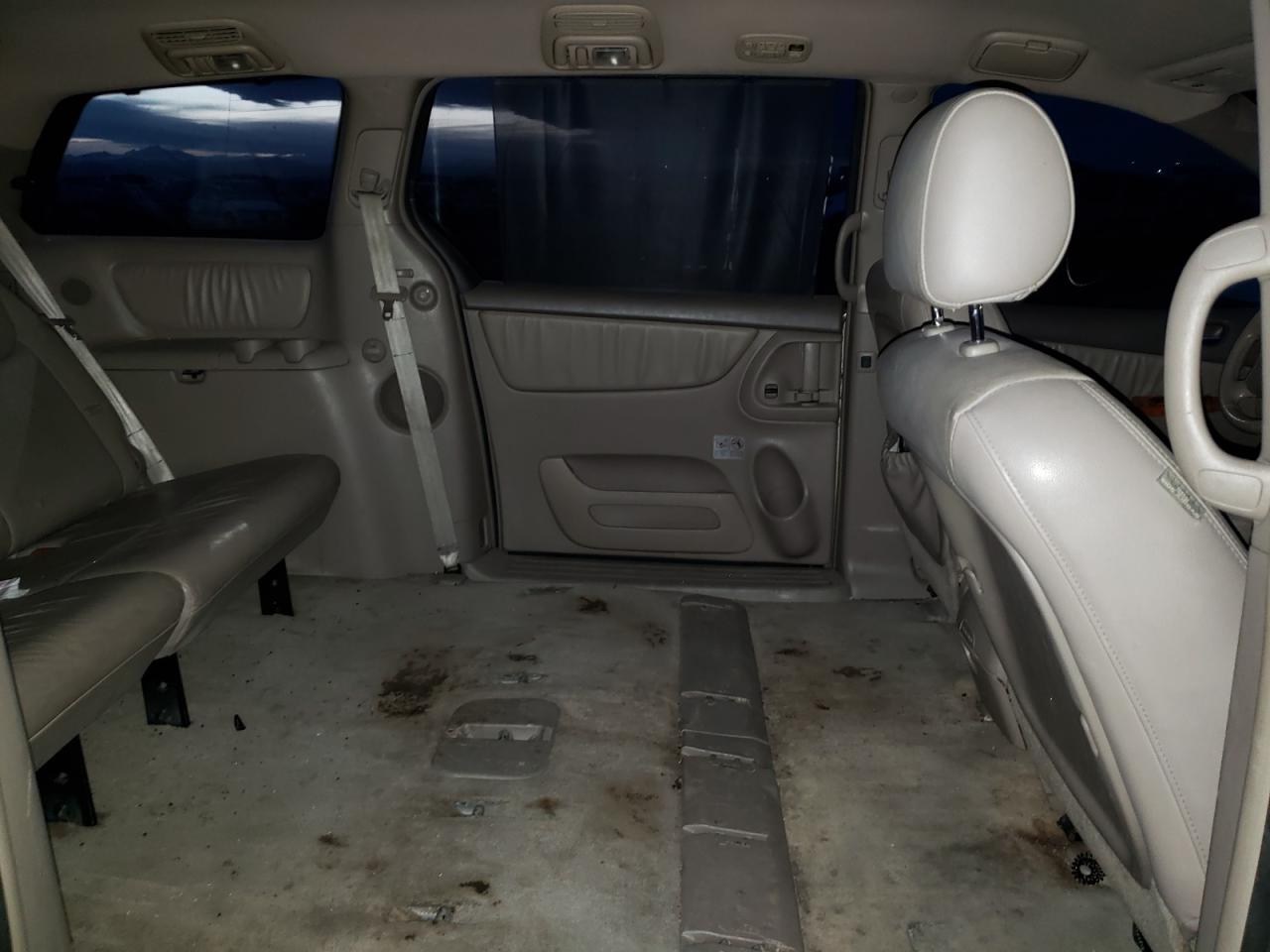 Photo 6 from auction – 2007 TOYOTA SIENNA XLE with VIN 5TDBK22C17S003714