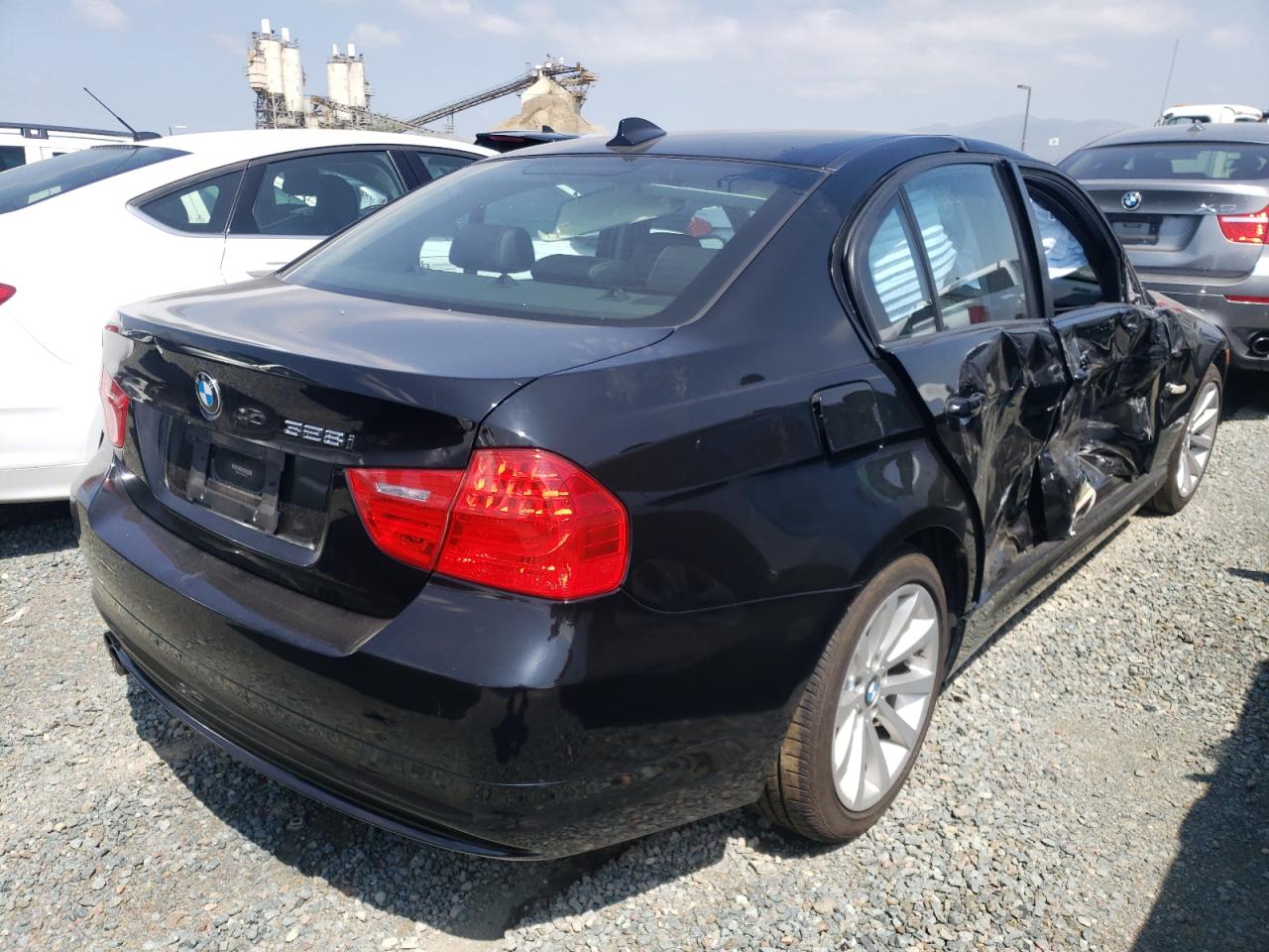 Photo 4 from auction – 2011 BMW 328 I SULE with VIN WBAPH5C5XBA447151
