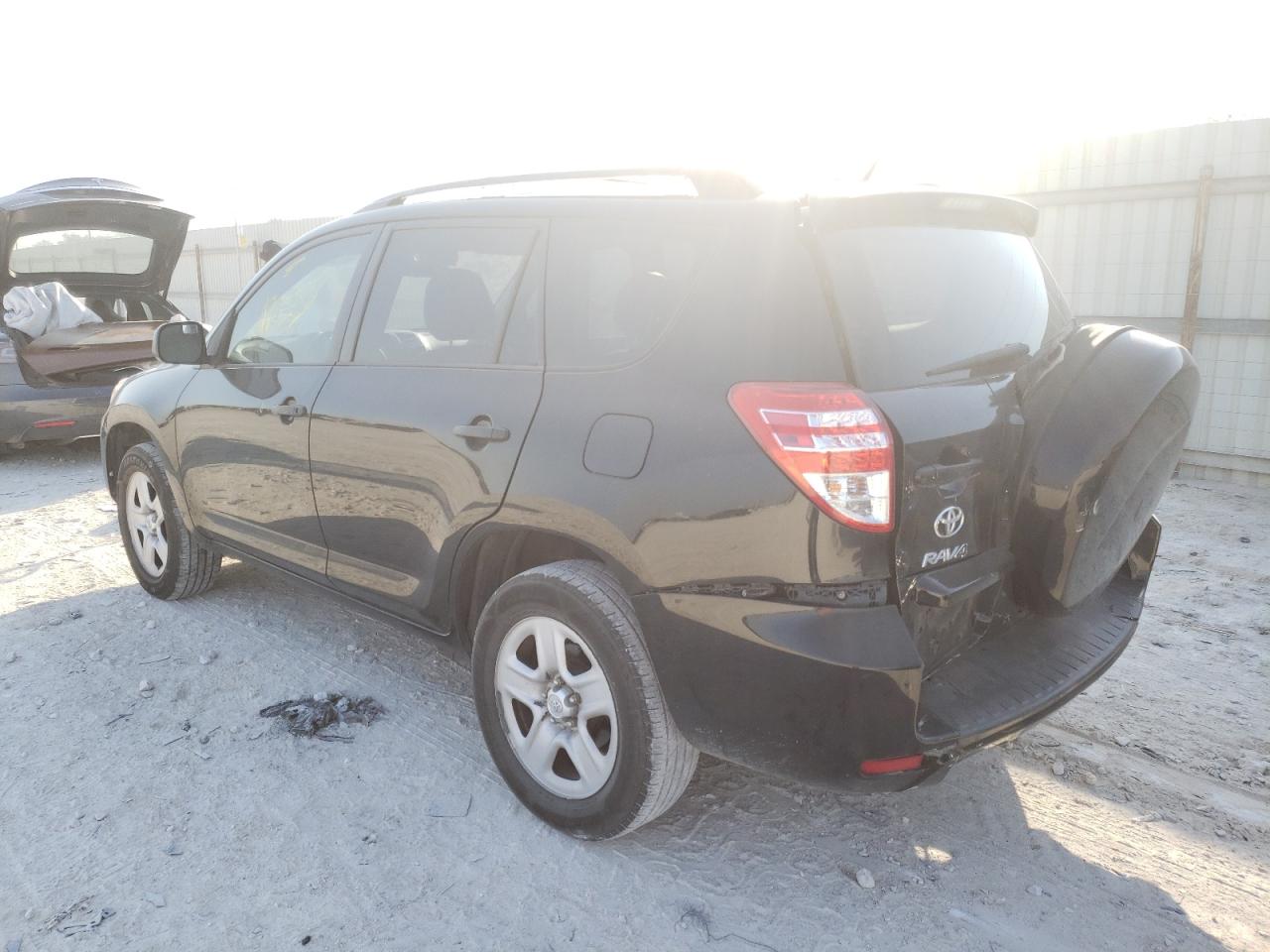 Photo 3 from auction – 2011 TOYOTA RAV4 with VIN 2T3ZF4DVXBW085852