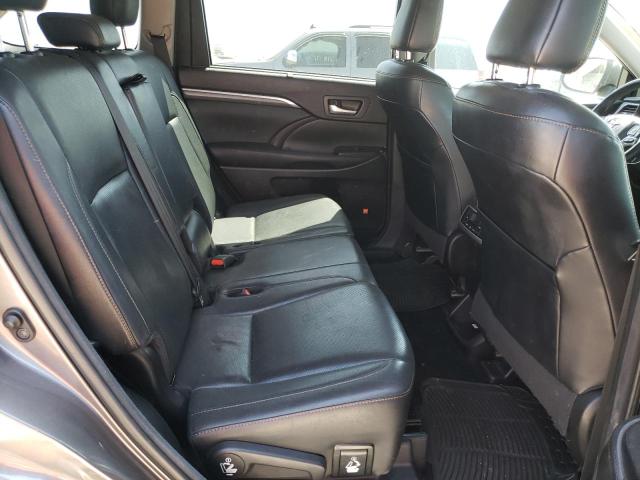 Photo 6 from auction – 2017 TOYOTA HIGHLANDER with VIN 5TDYZRFH4HS190114