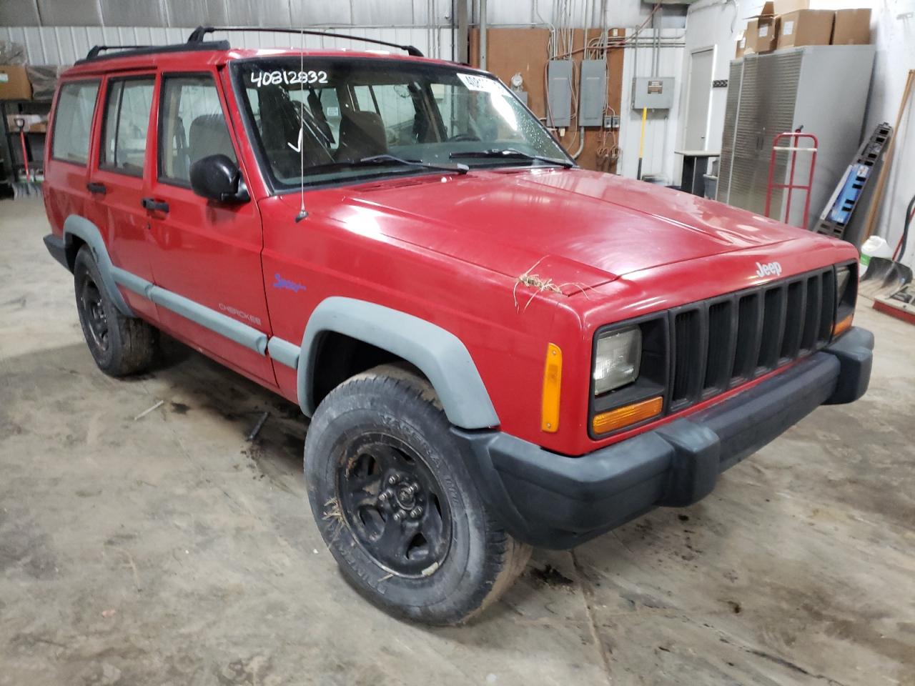 JEEP CHEROKEE S 1998 with VIN 1J4FT68S8WL214567 - Photo from auction
