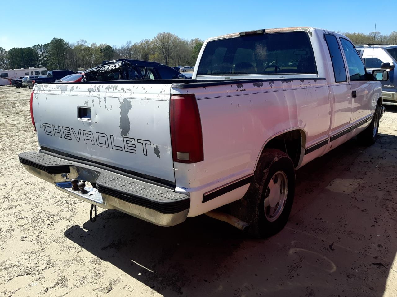 Photo 4 from auction – 1997 CHEVROLET GMT-400 C1 with VIN 2GCEC19W6V1103381