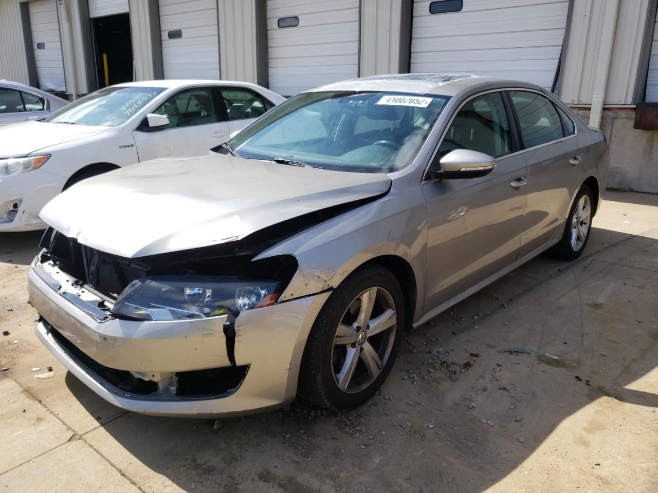 Photo 2 from auction – 2012 VOLKSWAGEN PASSAT SE with VIN 1VWBP7A37CC101140