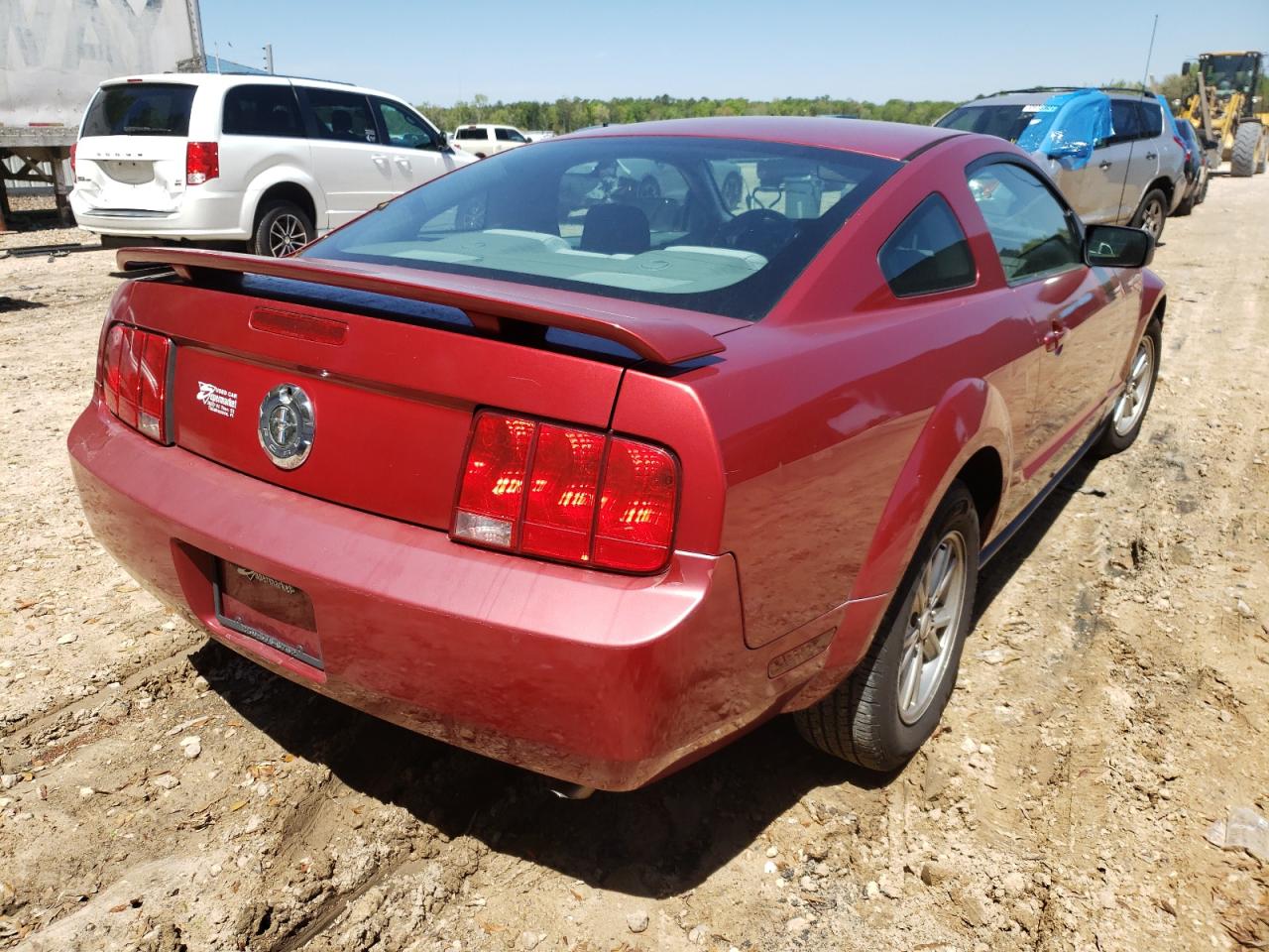 Photo 4 from auction – 2005 FORD MUSTANG with VIN 1ZVFT80N155139976