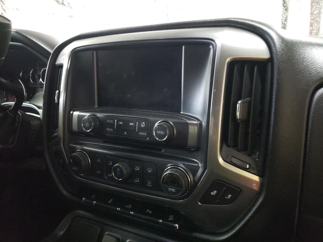 Photo 9 from auction – 2018 CHEVROLET SILVERADO with VIN 3GCUKREC4JG529063