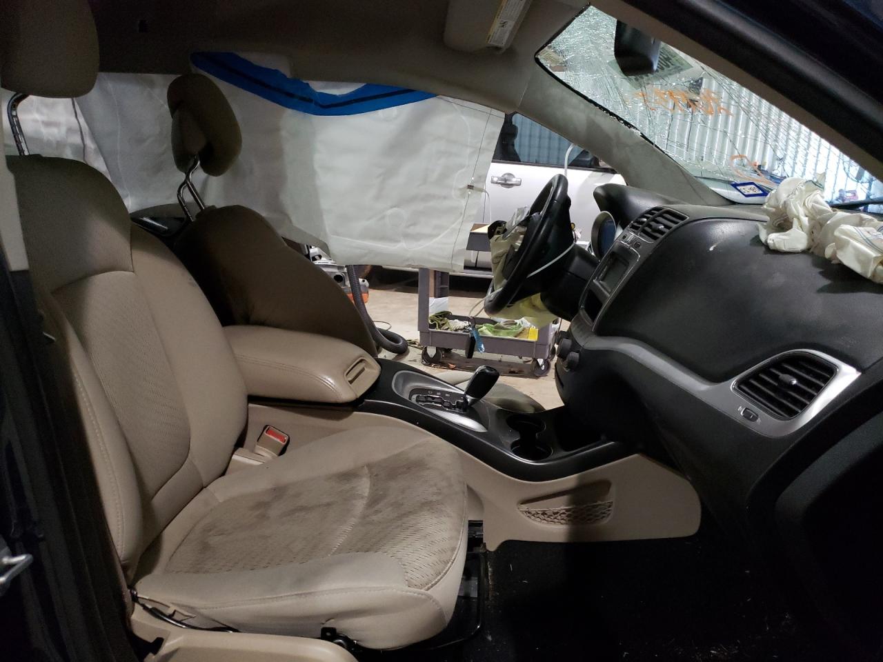 Photo 5 from auction – 2014 DODGE JOURNEY SE with VIN 3C4PDCAB0ET261935