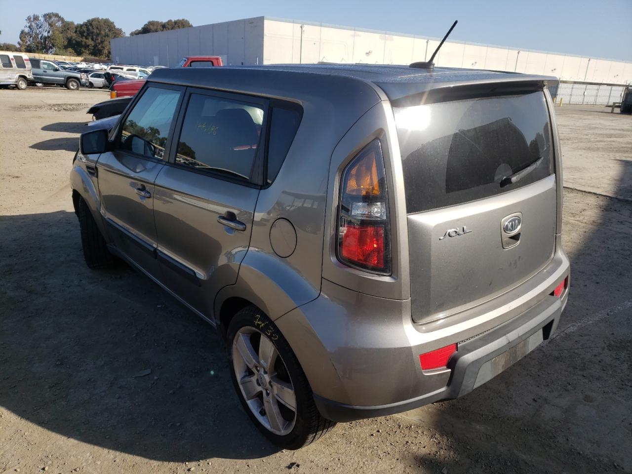صورة رقم 3 من المزاد - 2011 KIA SOUL + مع VIN KNDJT2A21B7233662
