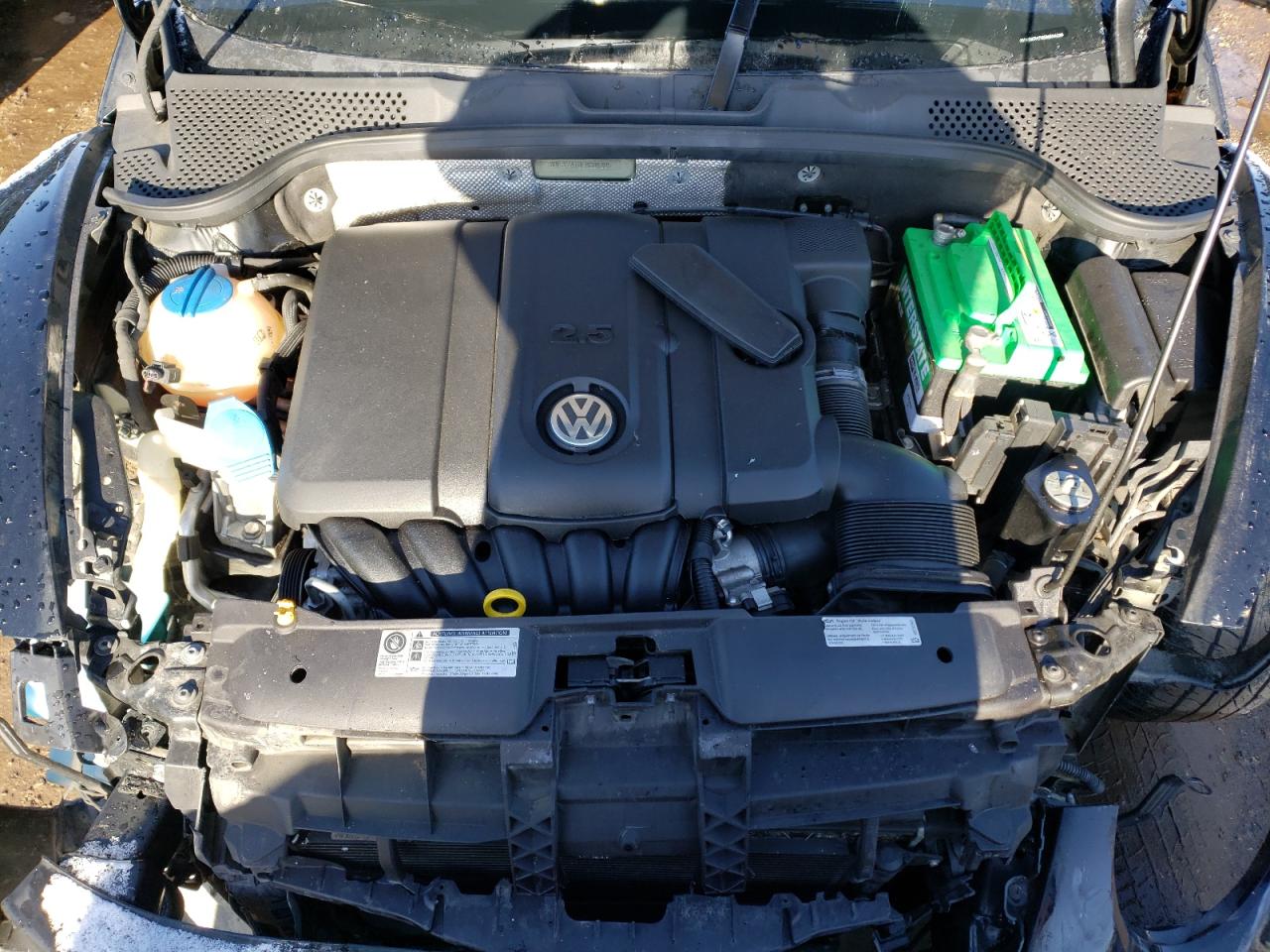 Photo 7 from auction – 2014 VOLKSWAGEN BEETLE with VIN 3VW5X7AT0EM804285