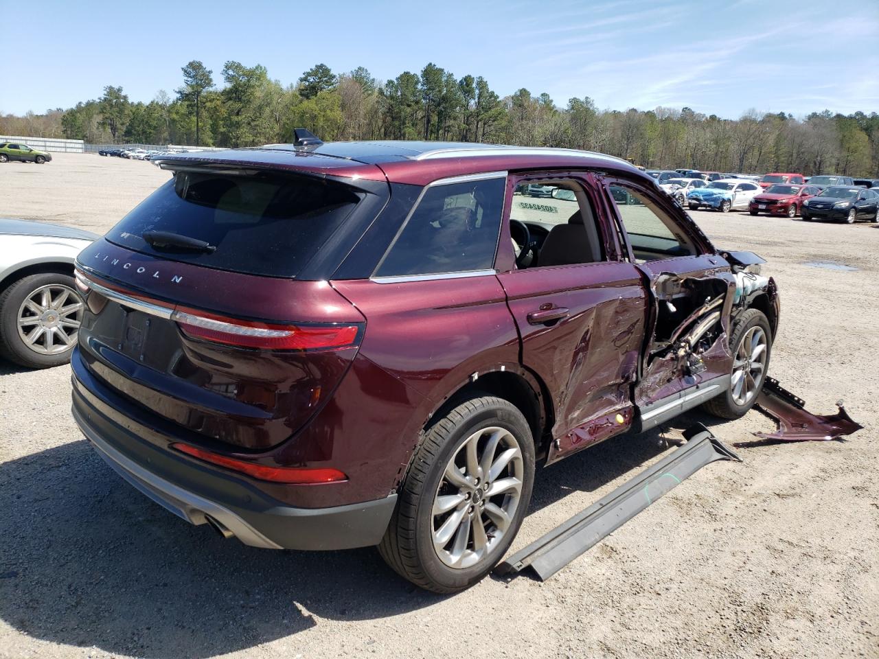 Photo 4 from auction – 2021 LINCOLN CORSAIR with VIN 5LMCJ1D91MUL06530