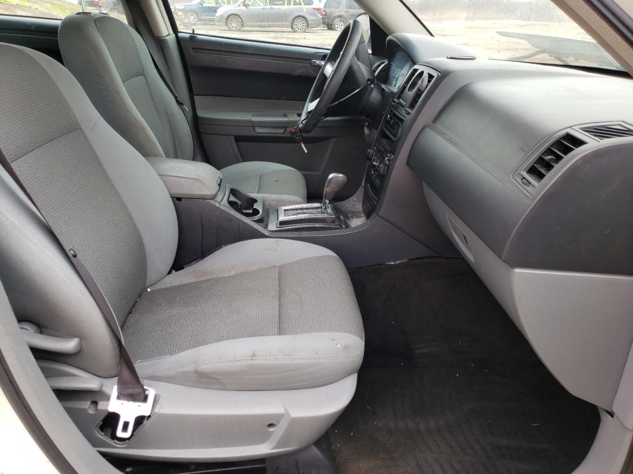 Photo 5 from auction – 2005 CHRYSLER 300 with VIN 2C3JA43R25H594732