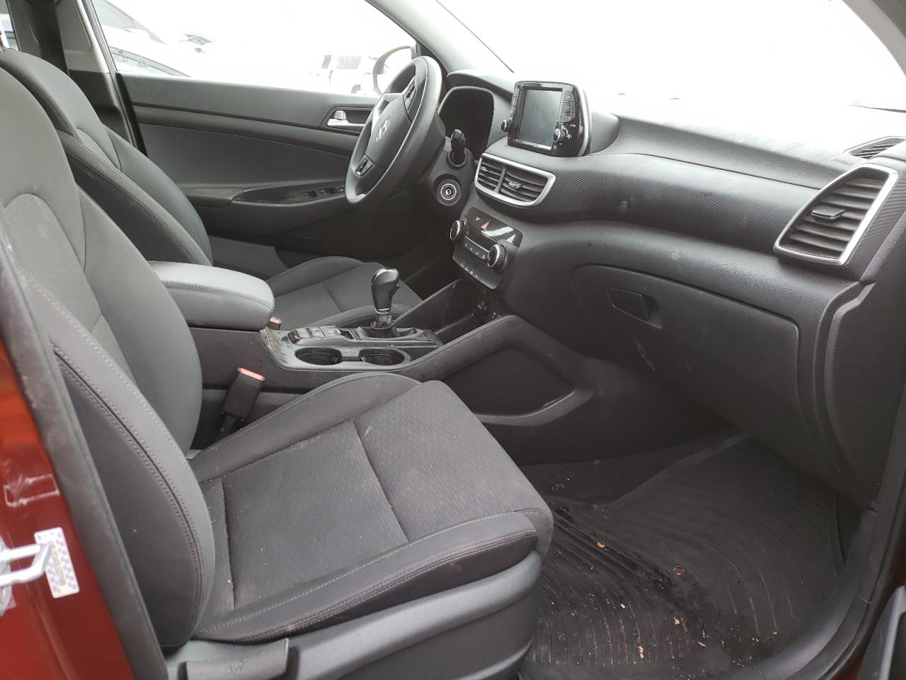 Photo 5 from auction – 2020 HYUNDAI TUCSON SE with VIN KM8J2CA43LU237480