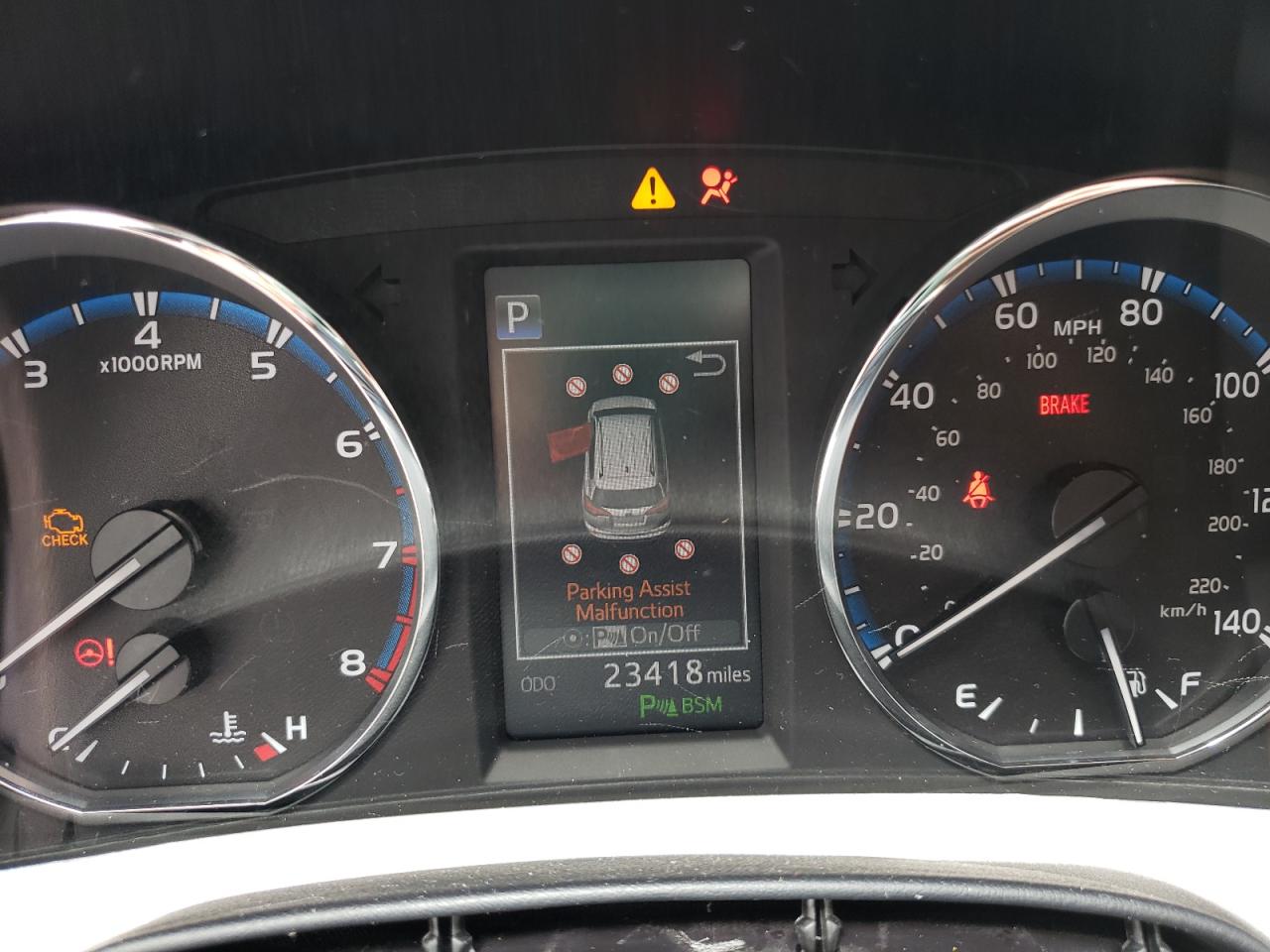 Photo 8 from auction – 2016 TOYOTA RAV4 LIMIT with VIN 2T3YFREV3GW264359