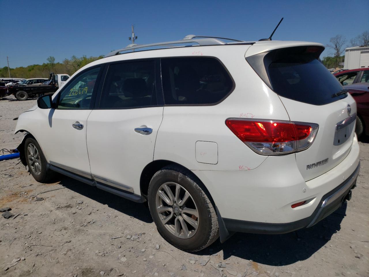 Photo 3 from auction – 2013 NISSAN PATHFINDER with VIN 5N1AR2MN5DC678951